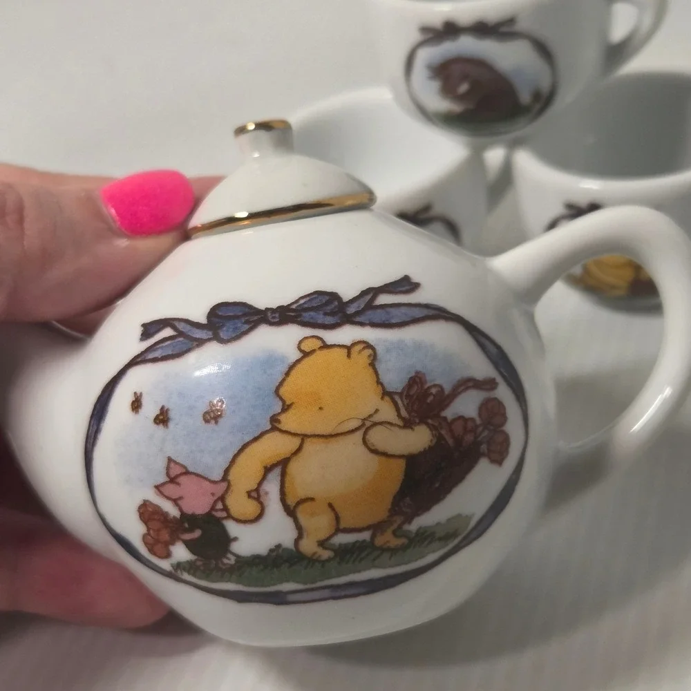 Disney Schylling Classic Winnie the Pooh Mini China Tea Set Incomplete Teapot